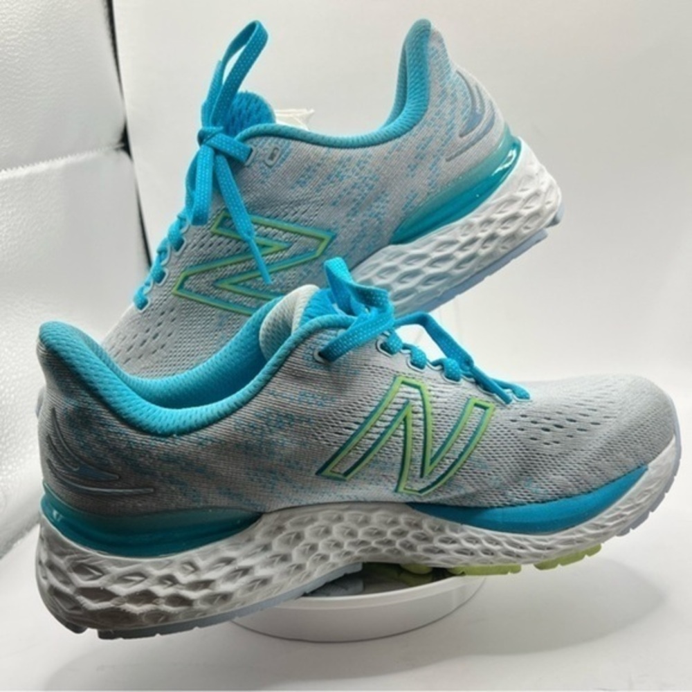 New Balance Womens 880 V11 Gray Running Shoes Size 8